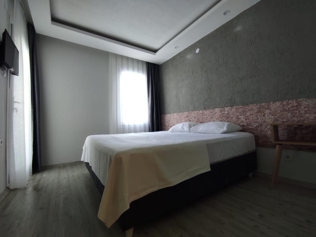 1989 Hotel Sebat Кешме Экстерьер фото